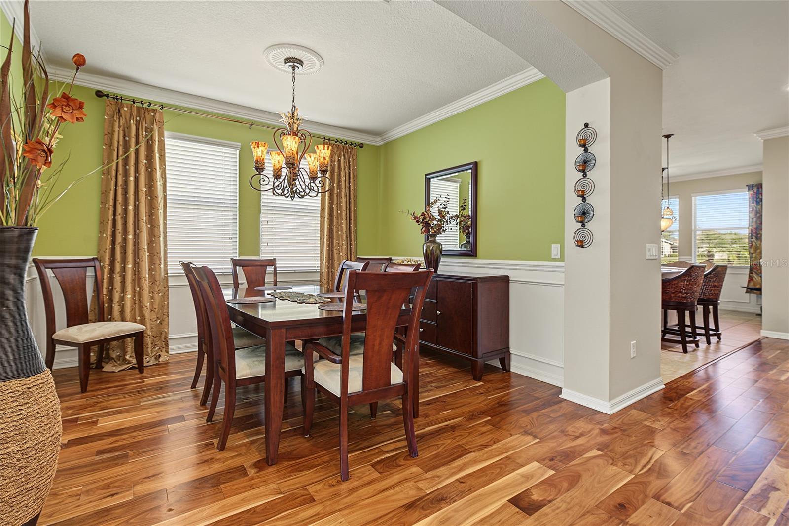 Flex space used as formal dining room