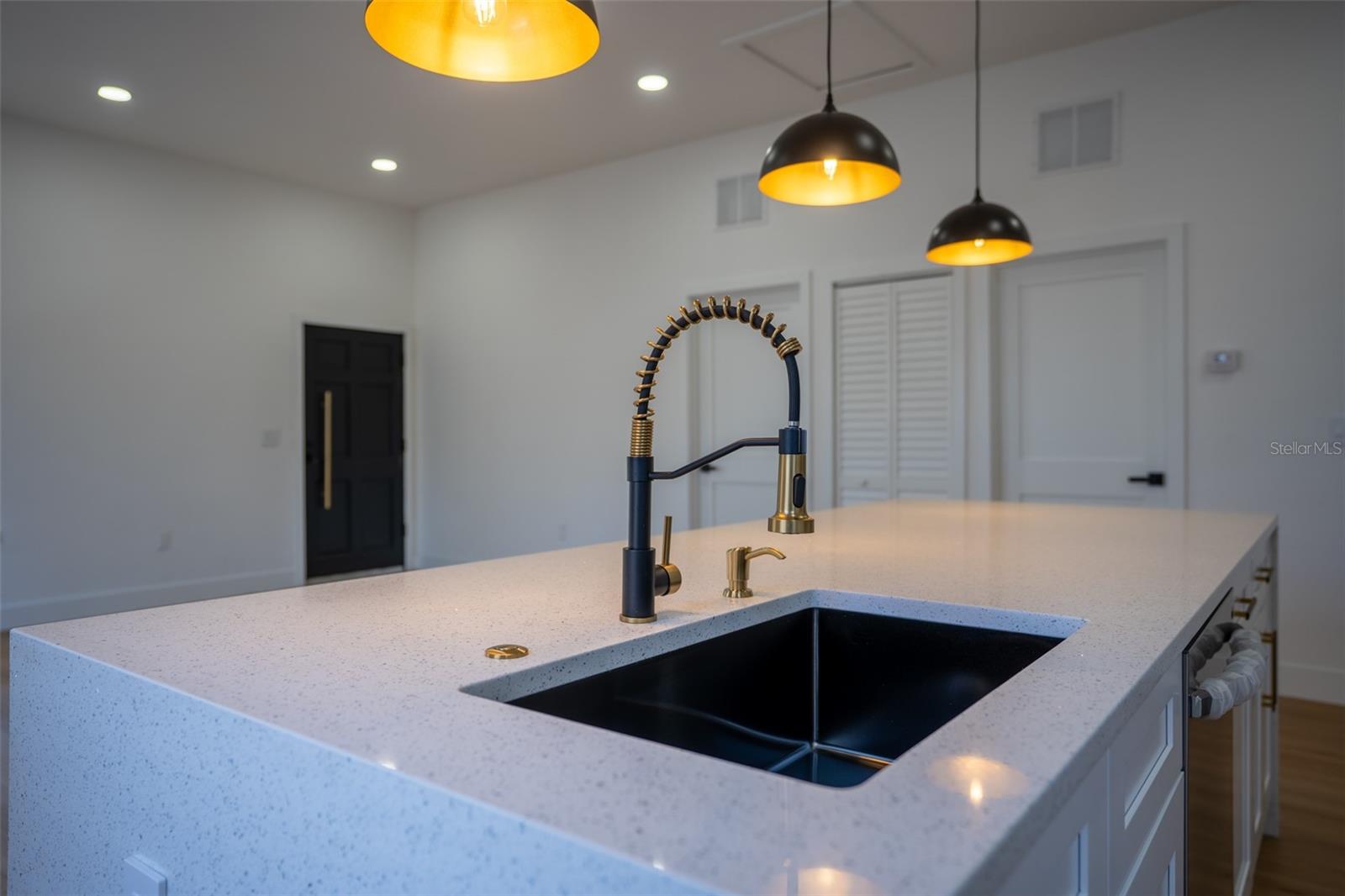 1209 E 18TH AVENUE, Tampa, FL 33605