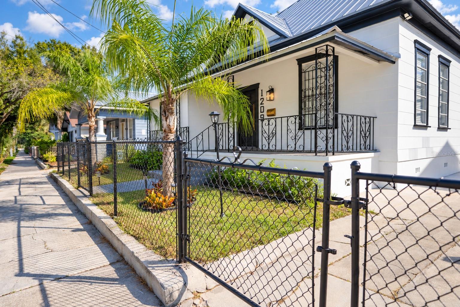 1209 E 18TH AVENUE, Tampa, FL 33605