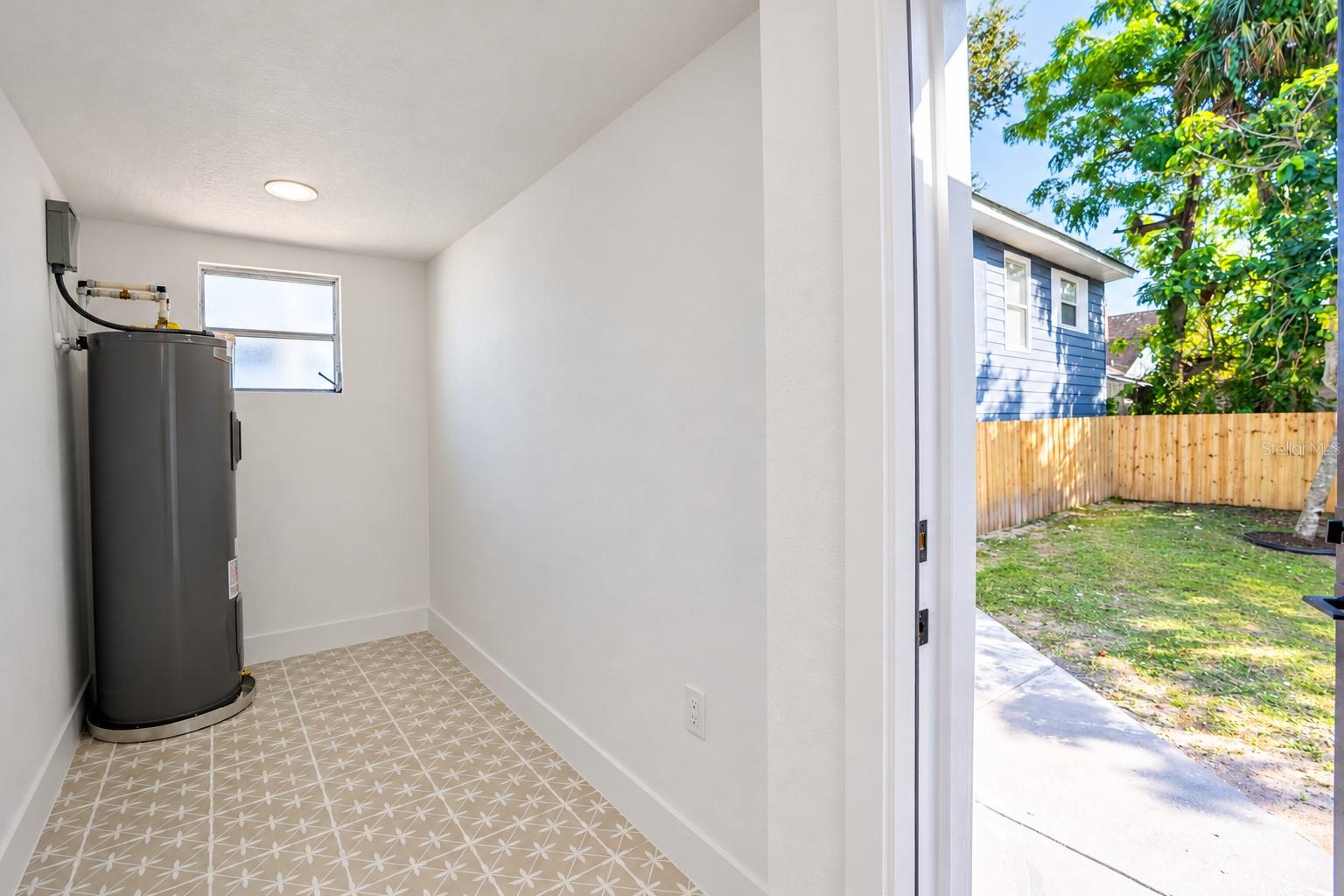1209 E 18TH AVENUE, Tampa, FL 33605