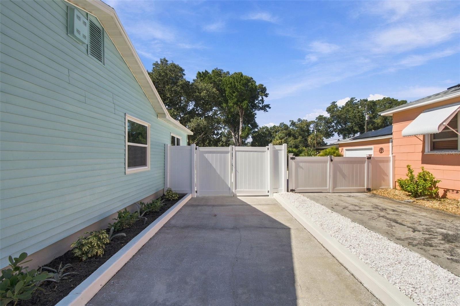 1119 63RD STREET S, Gulfport, FL 33707