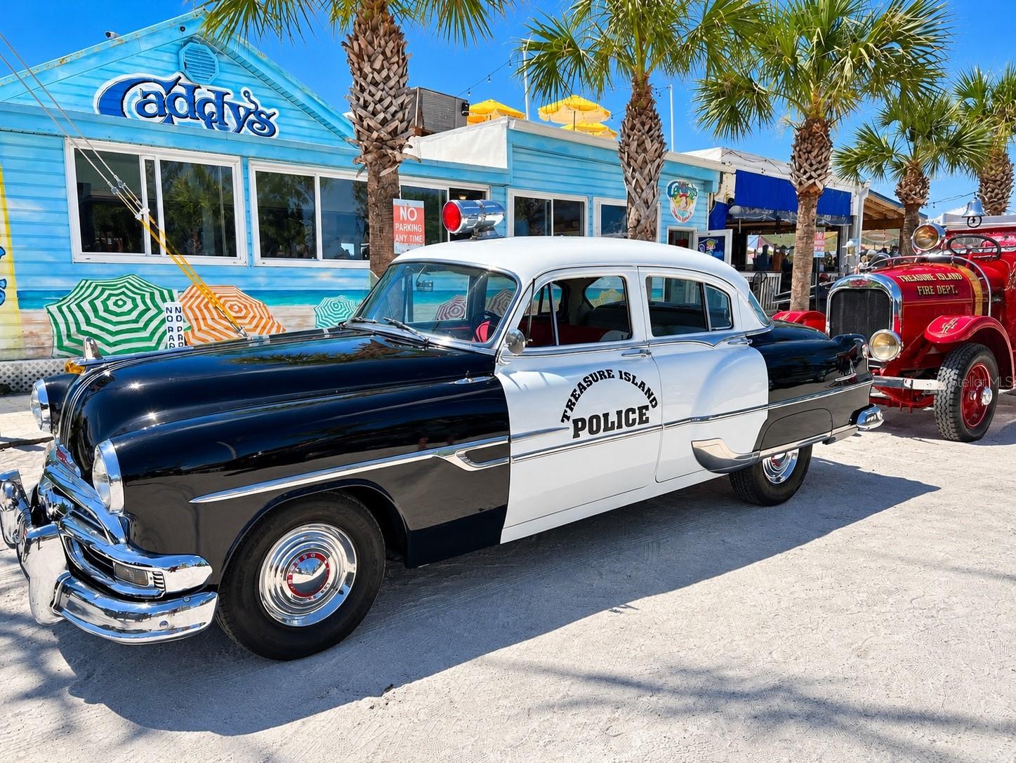 Caddy's On The Beach