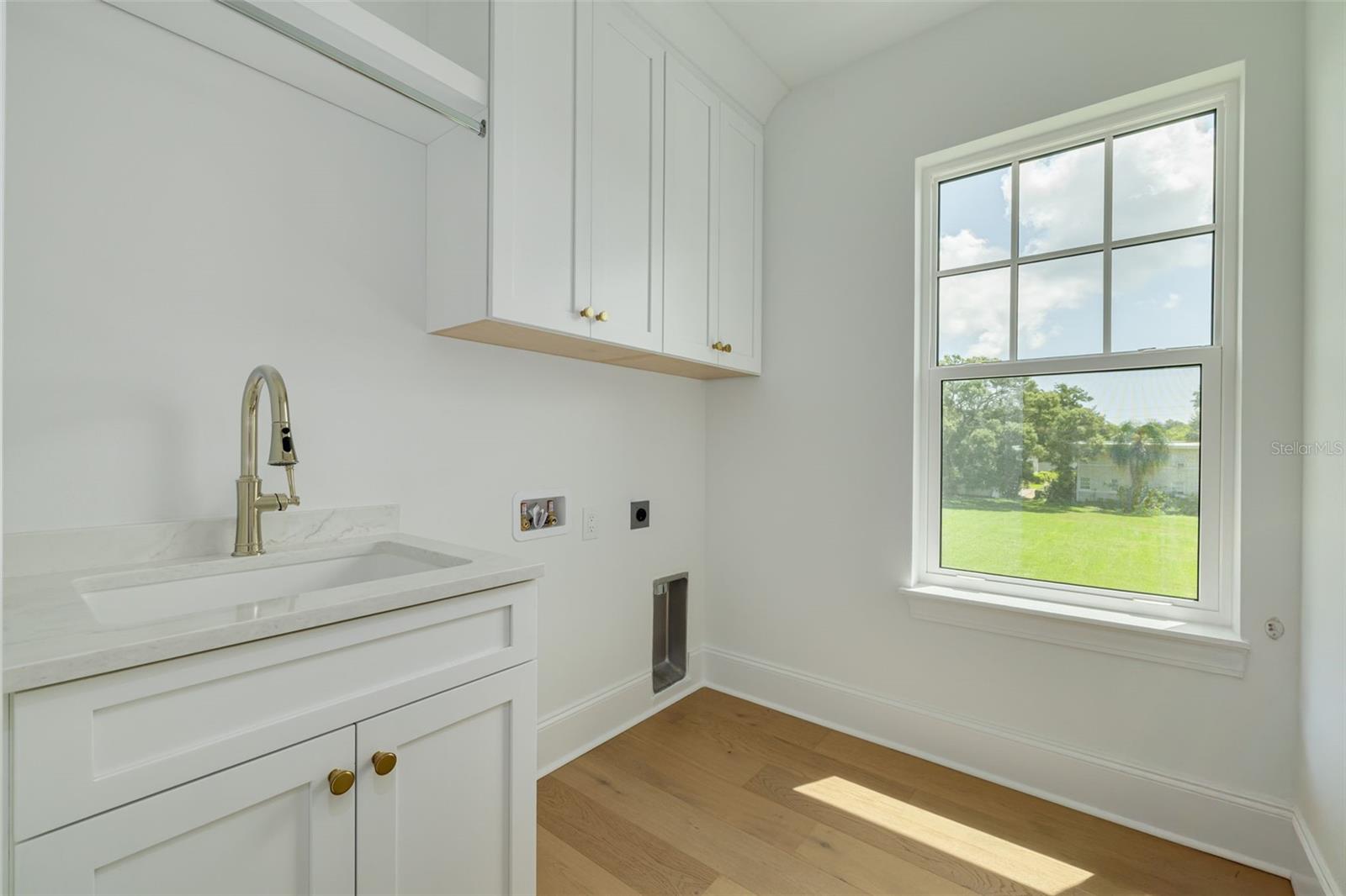 645 11 AVENUE N, St Petersburg, FL 33701