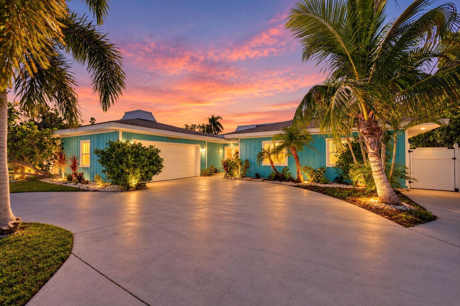 4643 BAY CREST DRIVE, Tampa, FL 33615
