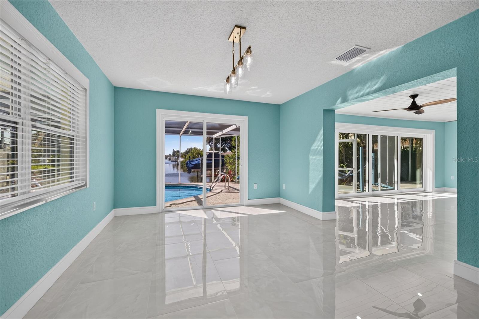 4643 BAY CREST DRIVE, Tampa, FL 33615