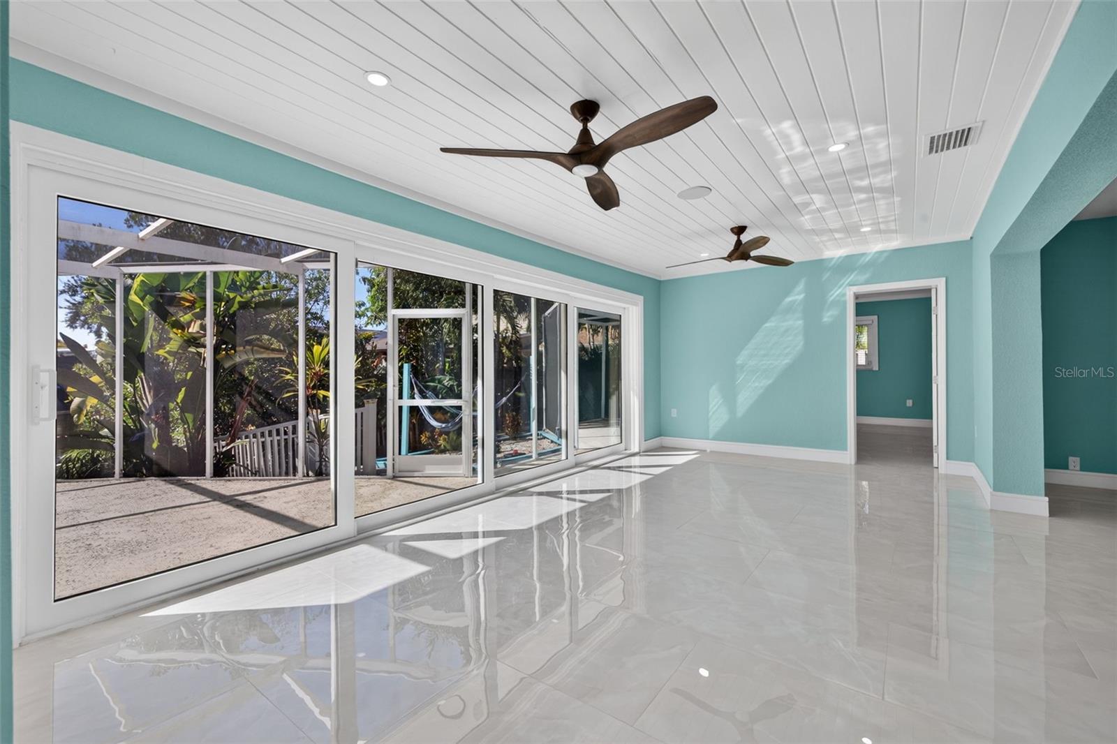 4643 BAY CREST DRIVE, Tampa, FL 33615