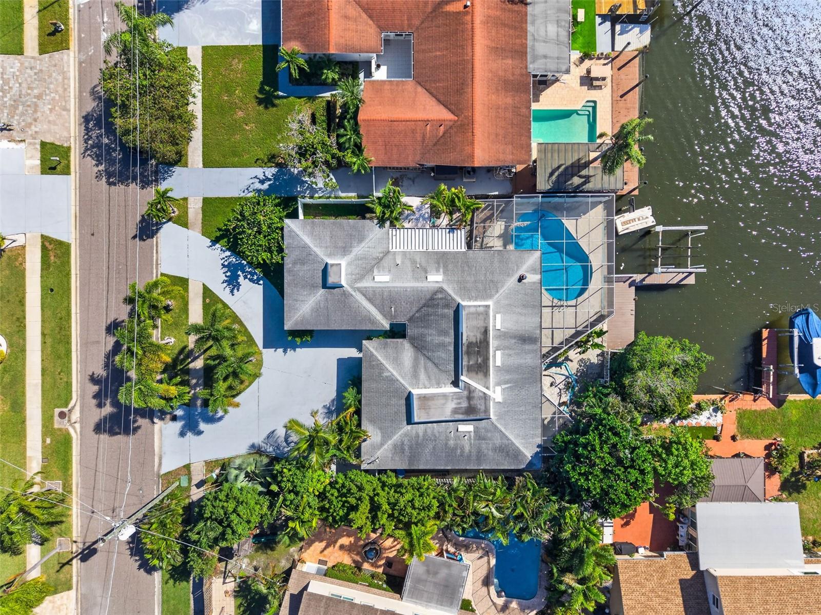 4643 BAY CREST DRIVE, Tampa, FL 33615