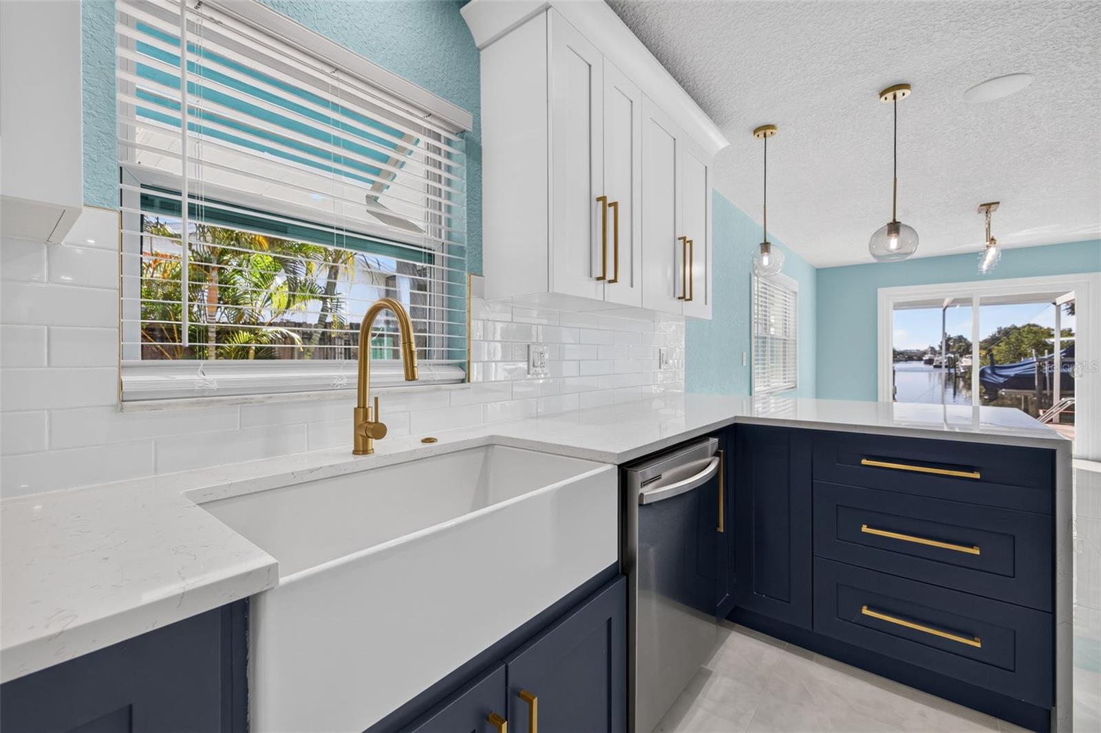 4643 BAY CREST DRIVE, Tampa, FL 33615