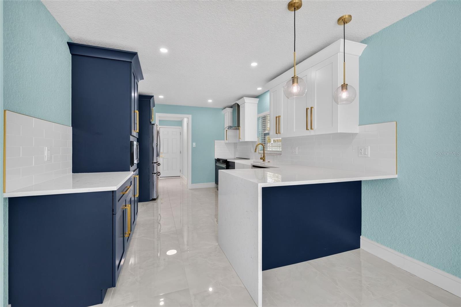 4643 BAY CREST DRIVE, Tampa, FL 33615