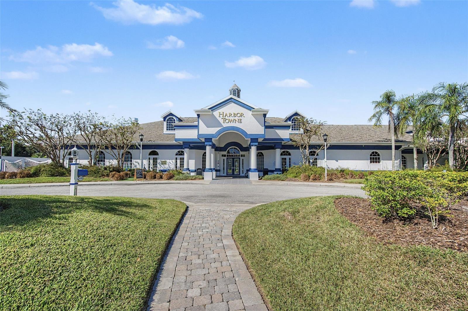 19266 FISHERMANS BEND DRIVE, Lutz, FL 33558