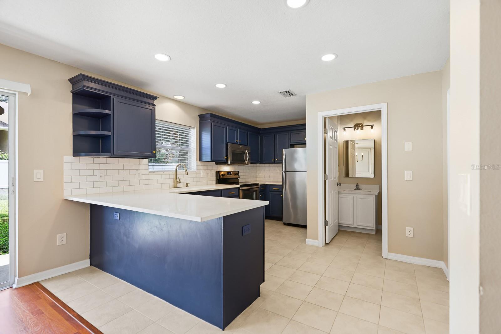 109 WOODKNOLL PLACE, Valrico, FL 33594 109 WOODKNOLL PLACE, Valrico, FL 33594