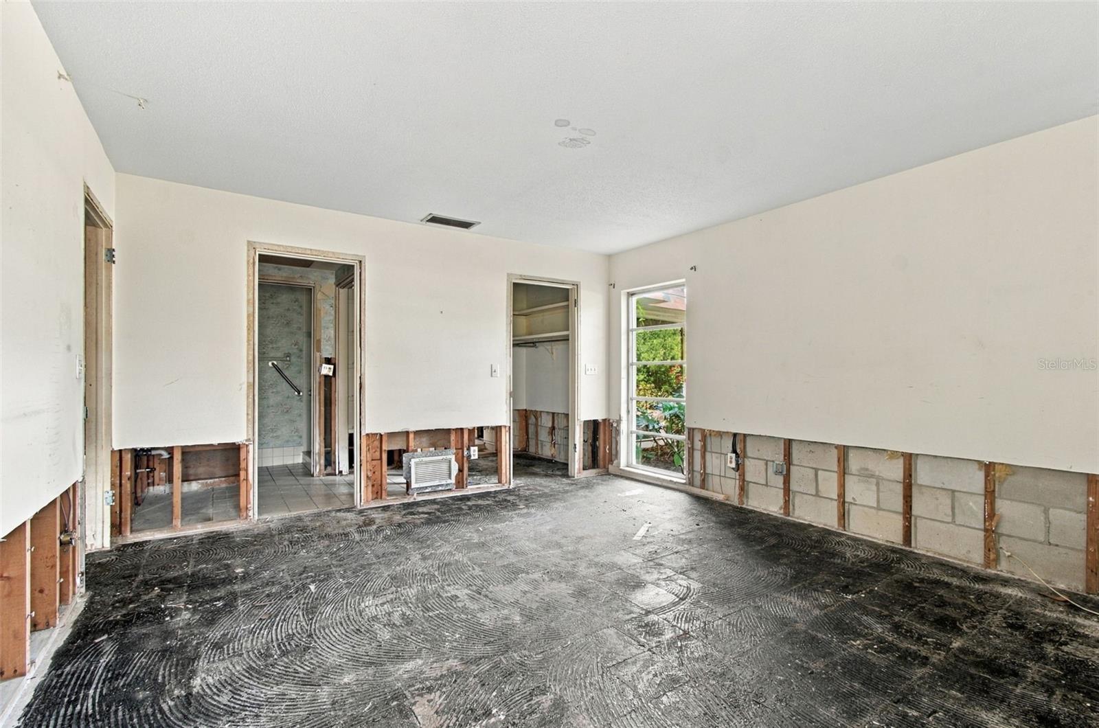 1996 GLENN ROAD, Clearwater, FL 33764