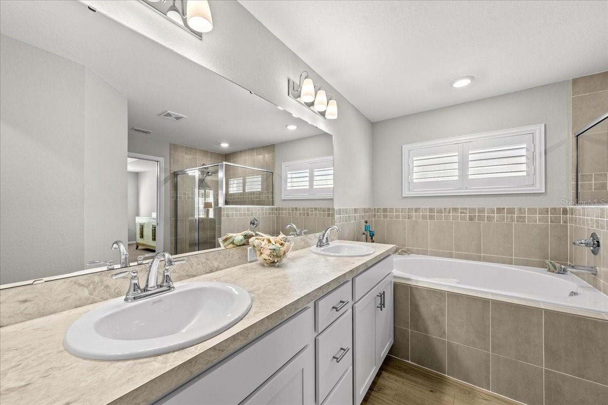 1041 MONTGOMERY LANE, Polk City, FL 33868