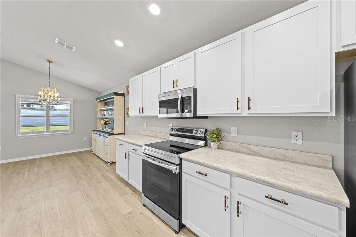 1041 MONTGOMERY LANE, Polk City, FL 33868
