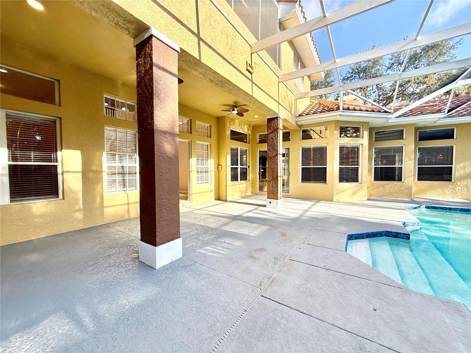 10334 LONGWOOD DRIVE, Seminole, FL 33777