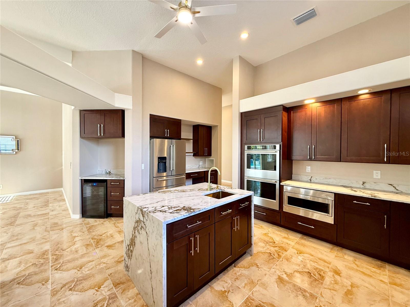 10334 LONGWOOD DRIVE, Seminole, FL 33777