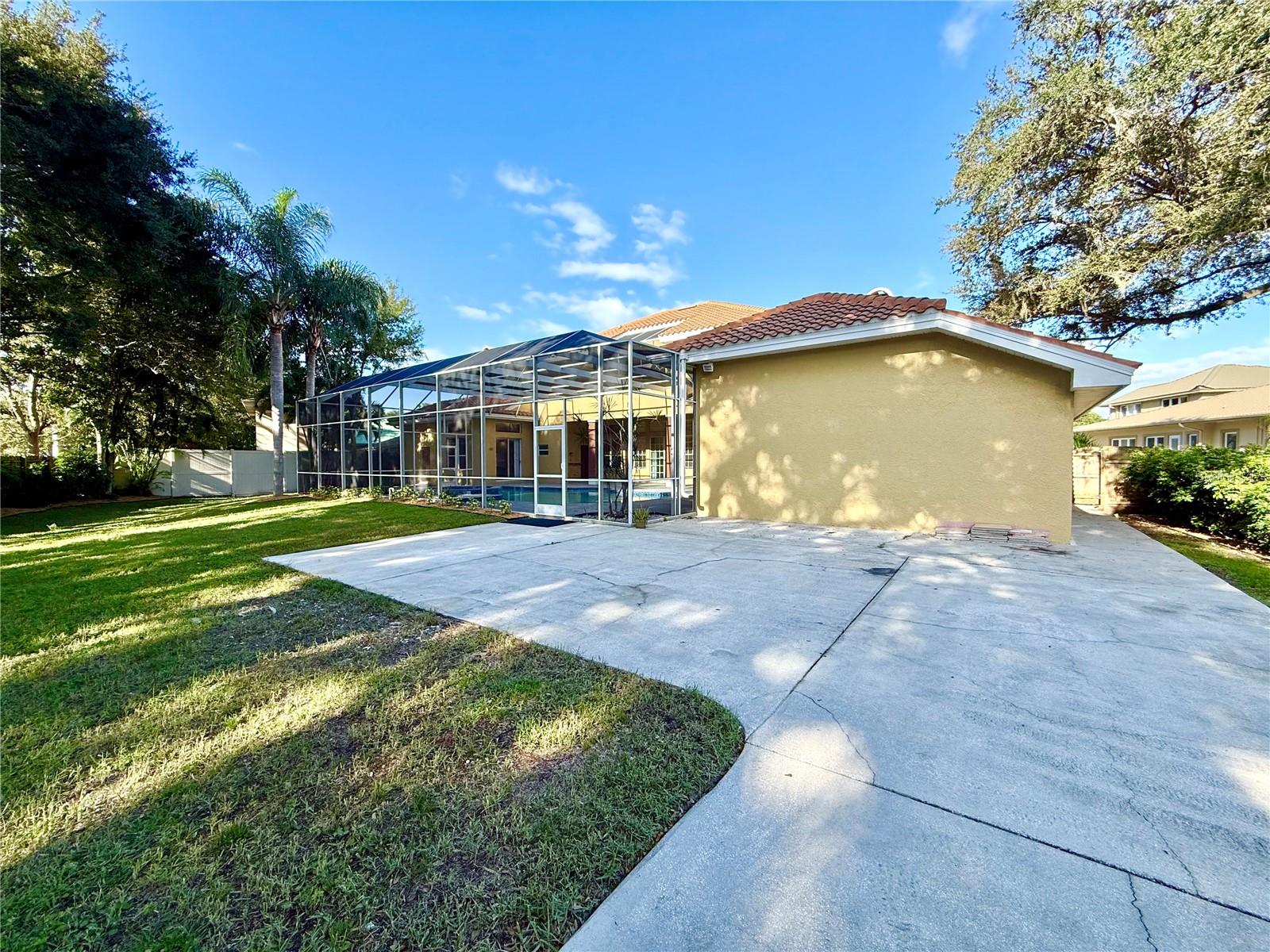10334 LONGWOOD DRIVE, Seminole, FL 33777