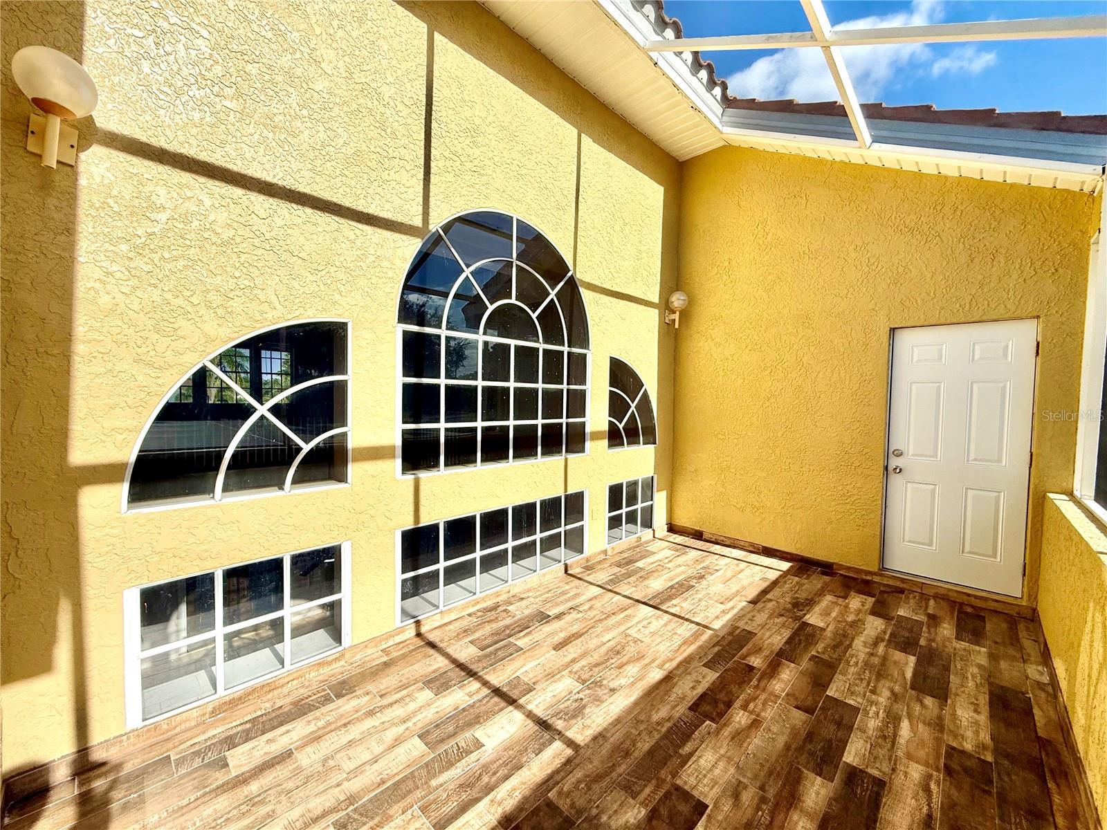 10334 LONGWOOD DRIVE, Seminole, FL 33777