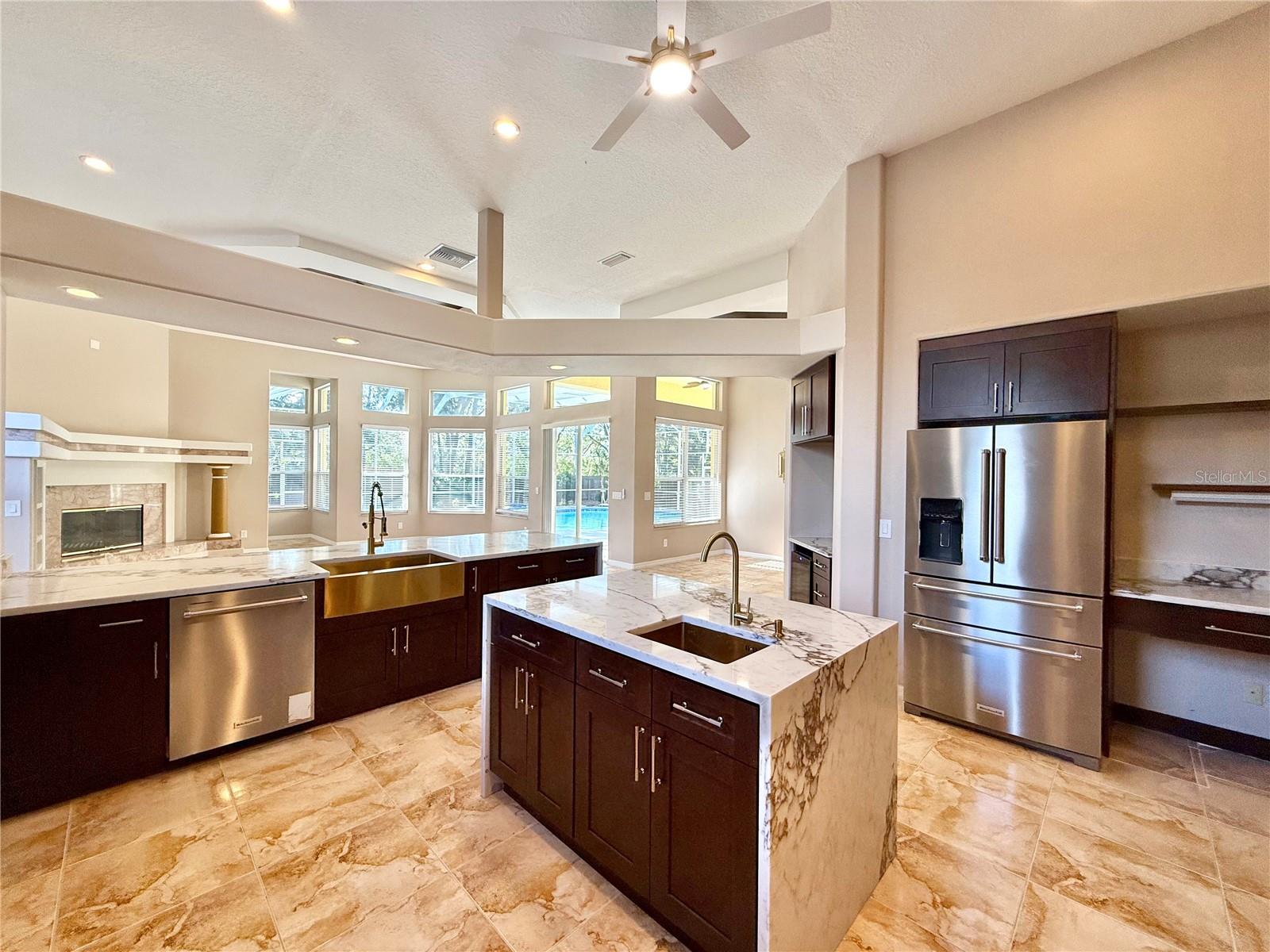 10334 LONGWOOD DRIVE, Seminole, FL 33777