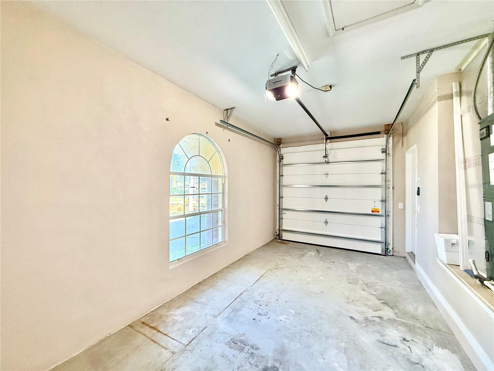 10334 LONGWOOD DRIVE, Seminole, FL 33777