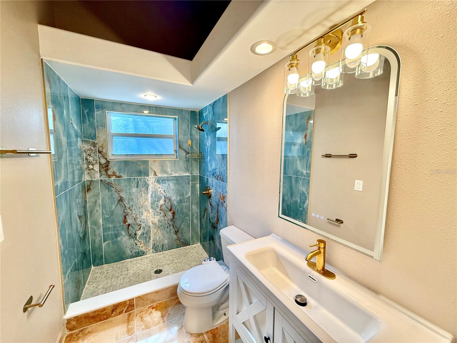 10334 LONGWOOD DRIVE, Seminole, FL 33777