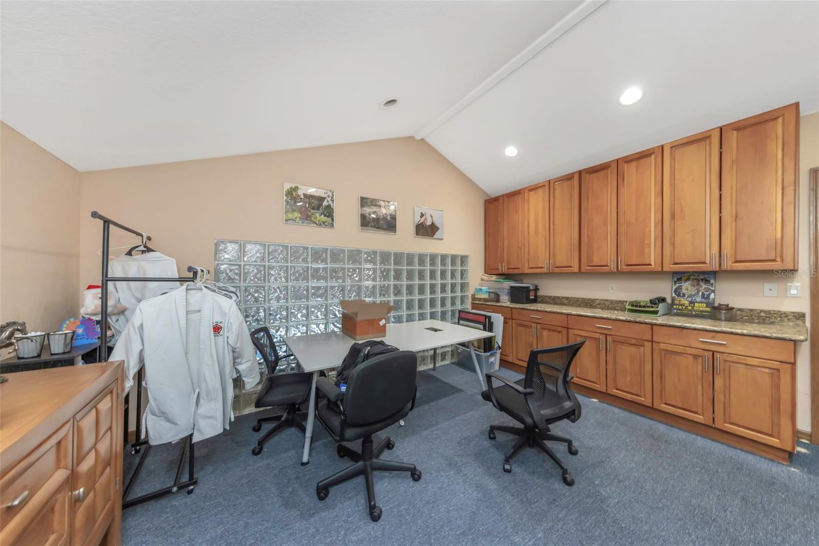 780 N MISSOURI AVENUE, Largo, FL 33770