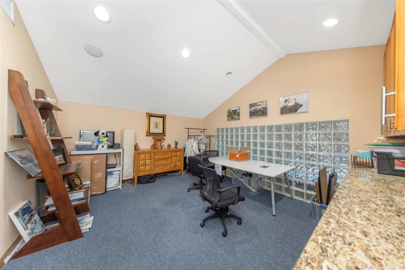 780 N MISSOURI AVENUE, Largo, FL 33770