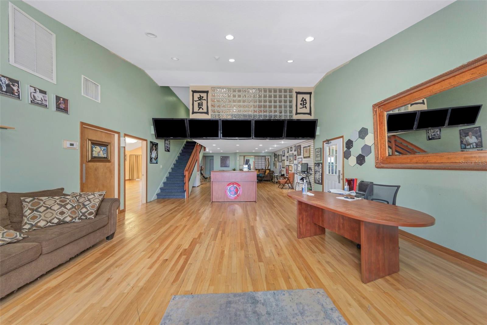 780 N MISSOURI AVENUE, Largo, FL 33770