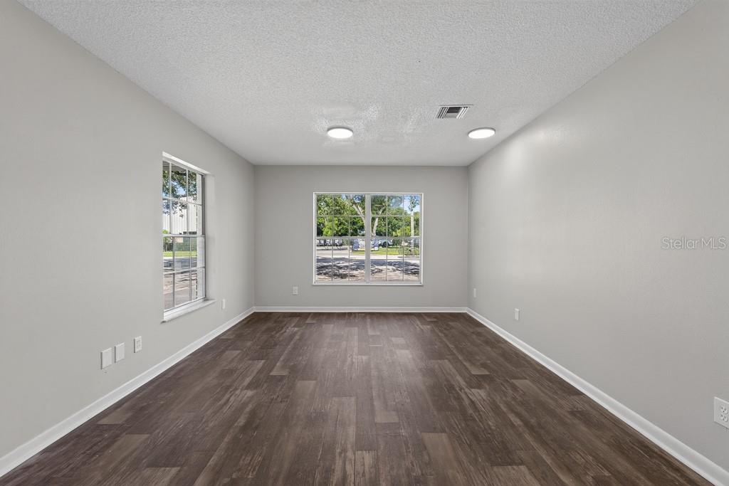7406 COMMERCE STREET, Riverview, FL 33578