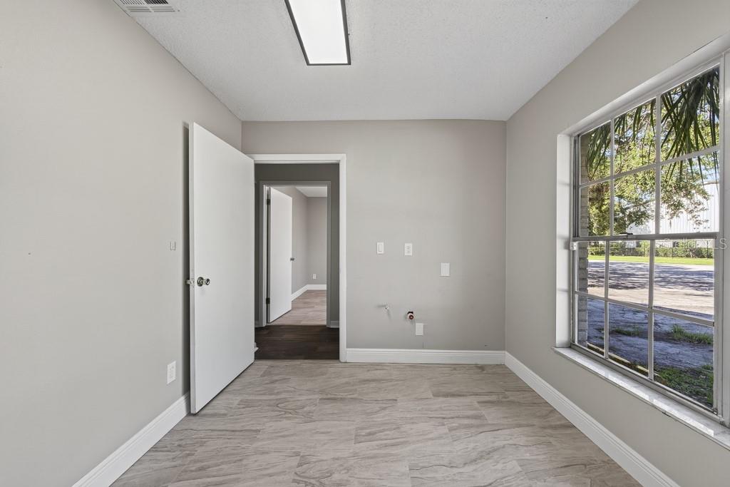 7406 COMMERCE STREET, Riverview, FL 33578