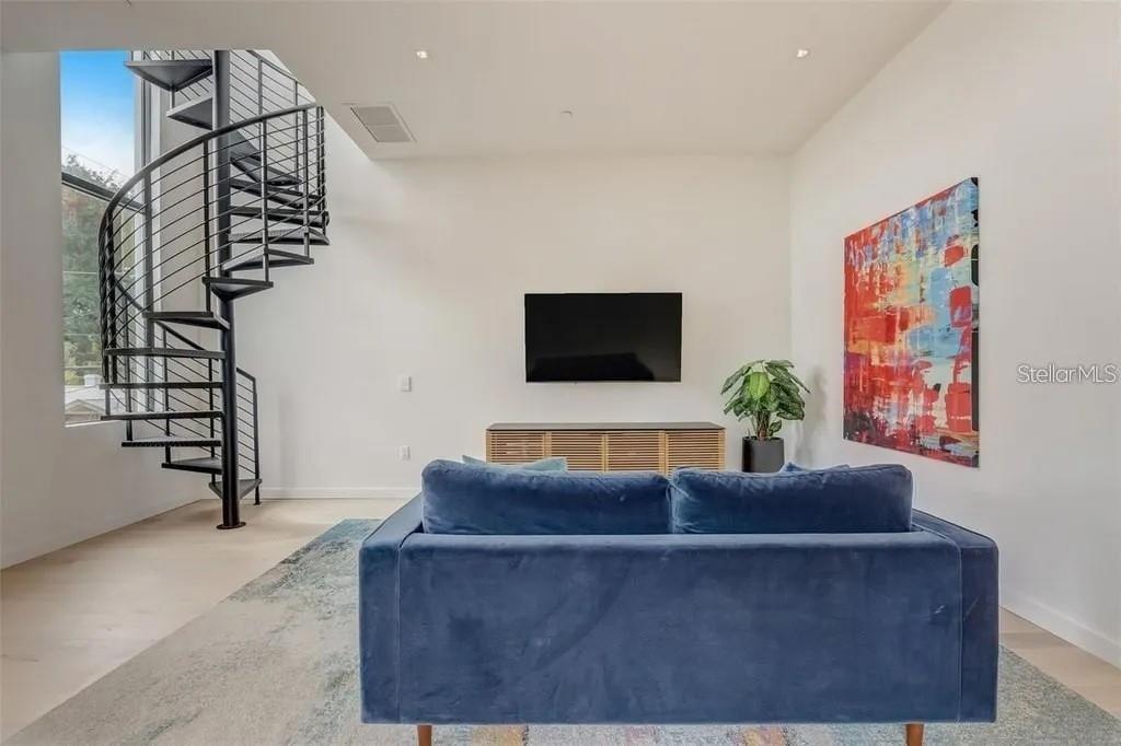 45 27TH STREET S, #1, St Petersburg, FL 33712