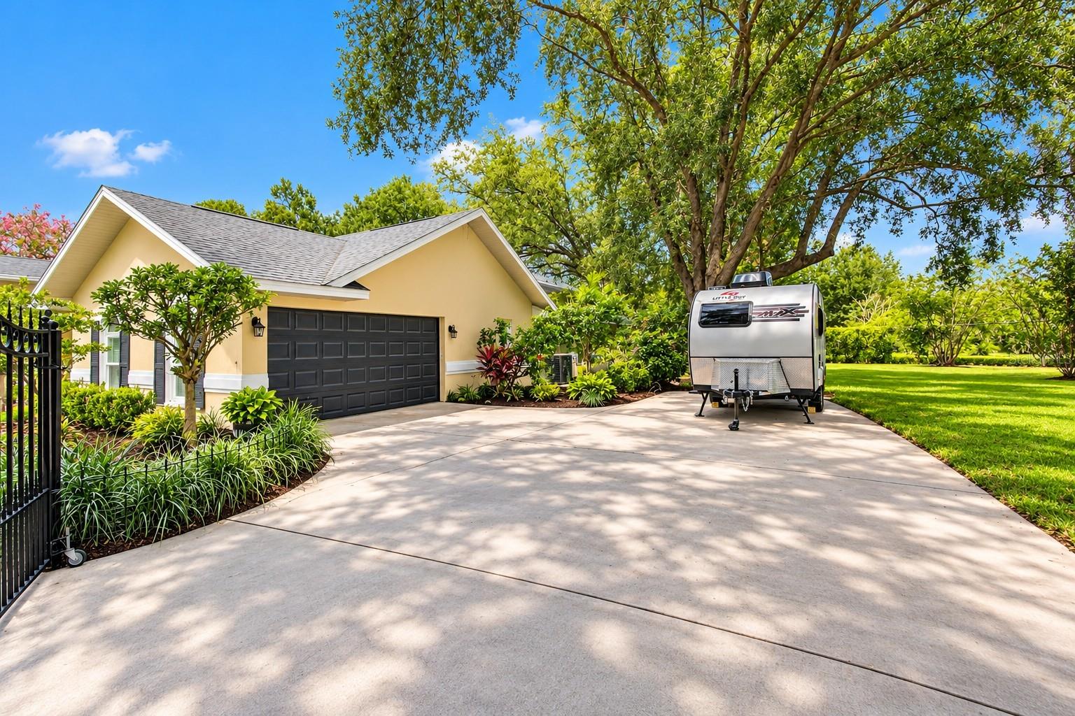 2202 GLEN MIST DRIVE, Valrico, FL 33594
