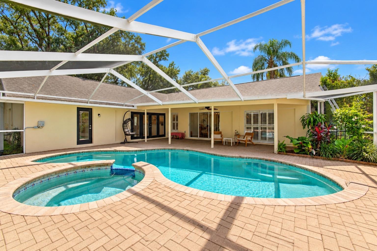2202 GLEN MIST DRIVE, Valrico, FL 33594