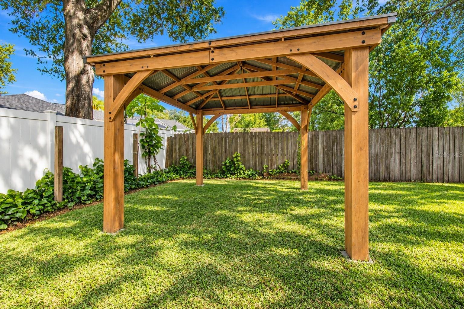 2202 GLEN MIST DRIVE, Valrico, FL 33594