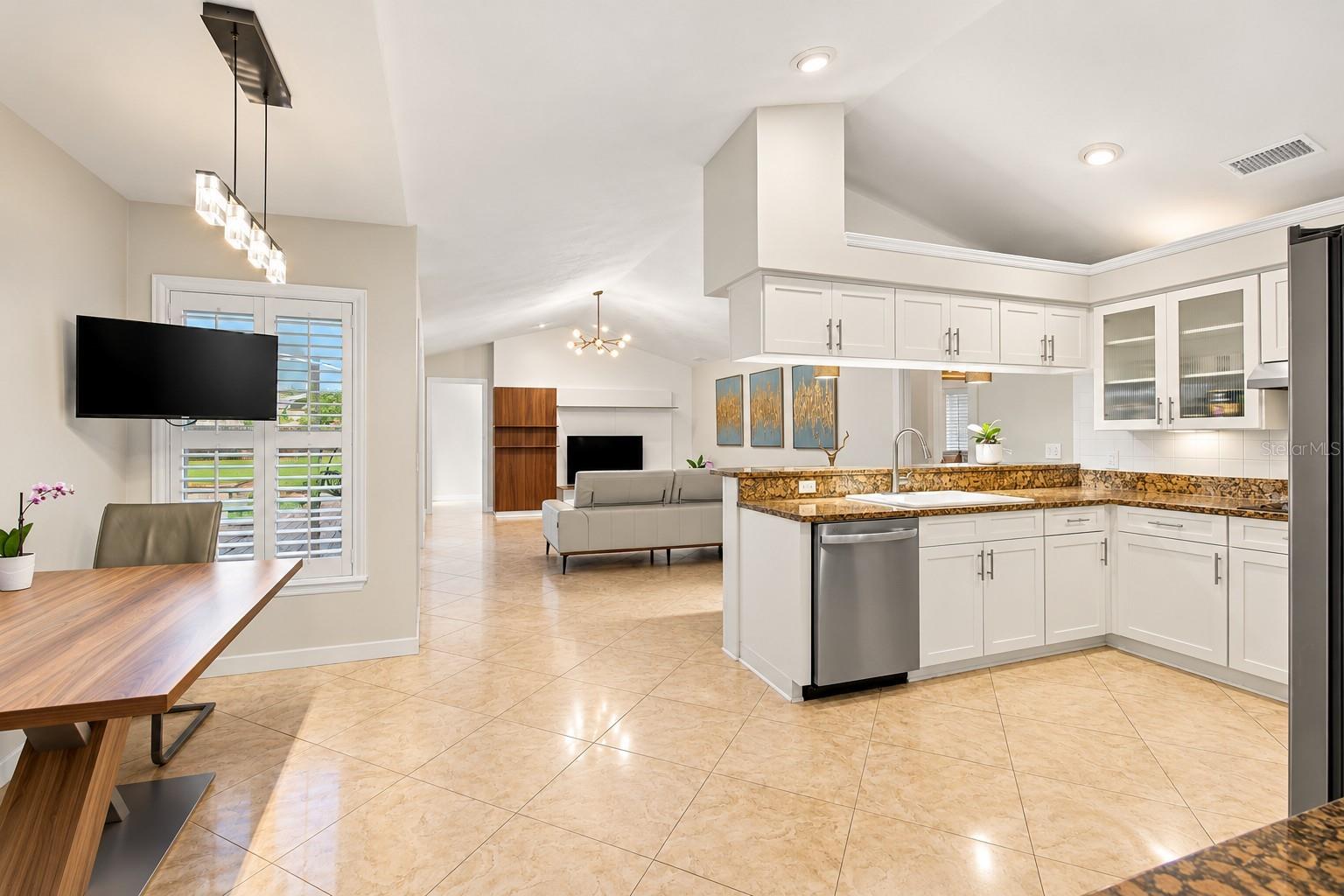 2202 GLEN MIST DRIVE, Valrico, FL 33594