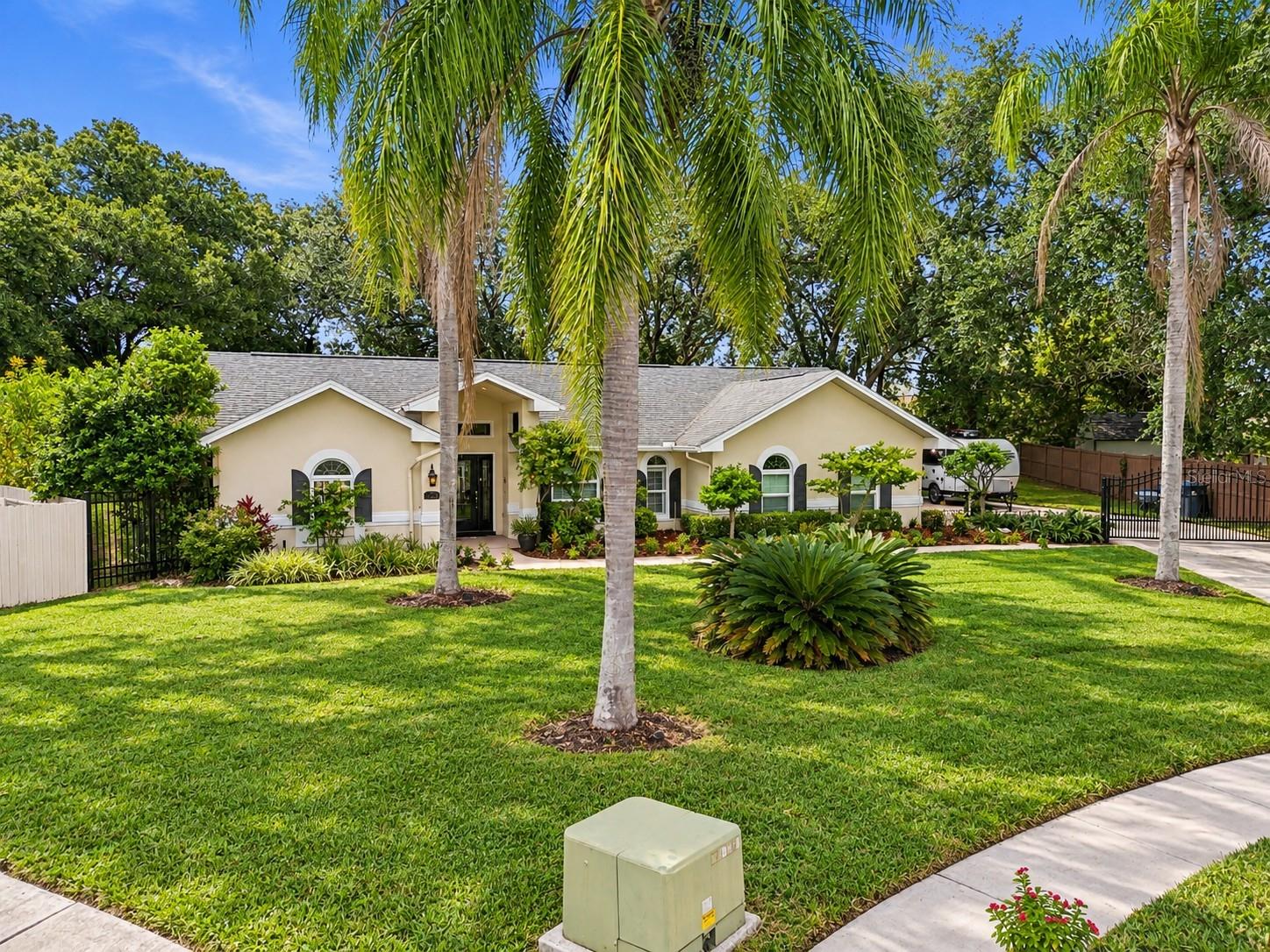 2202 GLEN MIST DRIVE, Valrico, FL 33594