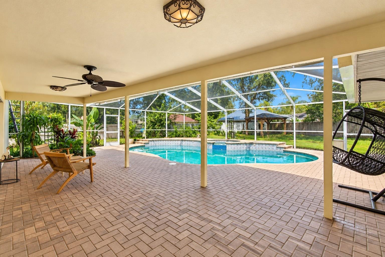 2202 GLEN MIST DRIVE, Valrico, FL 33594