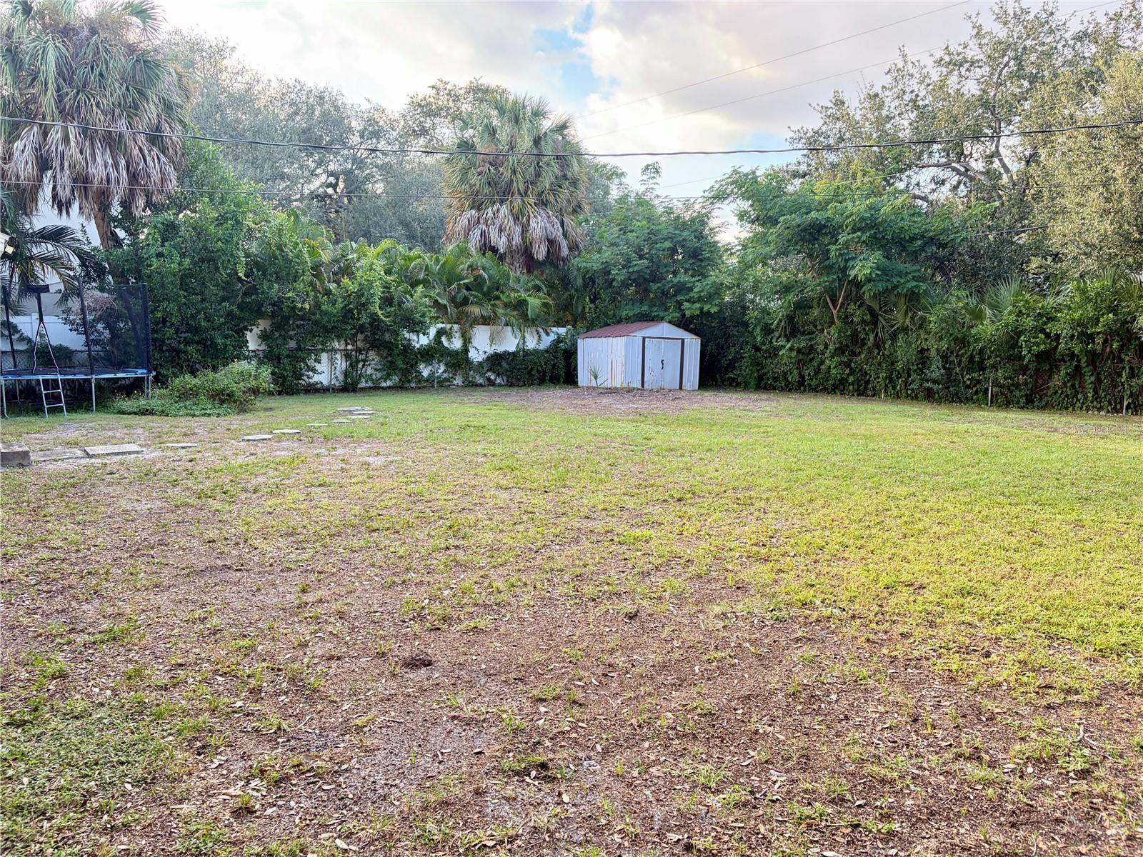 4001 W MULLEN AVENUE, Tampa, FL 33609
