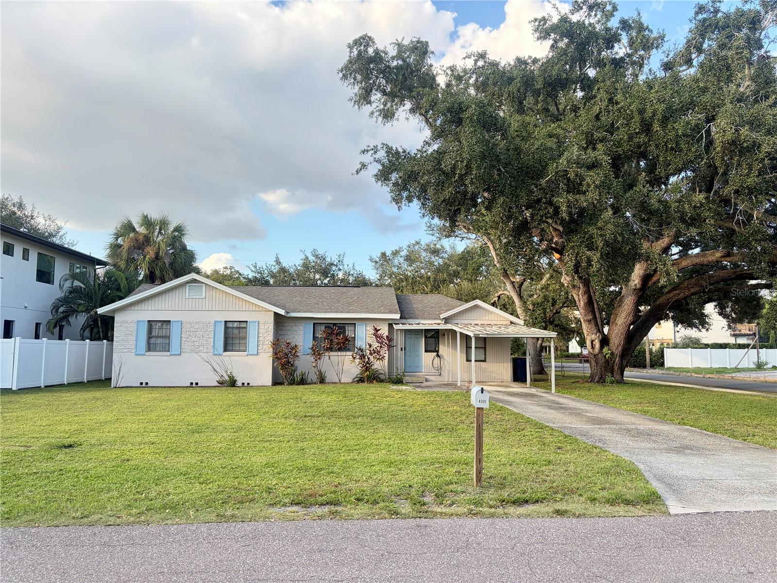 4001 W MULLEN AVENUE, Tampa, FL 33609
