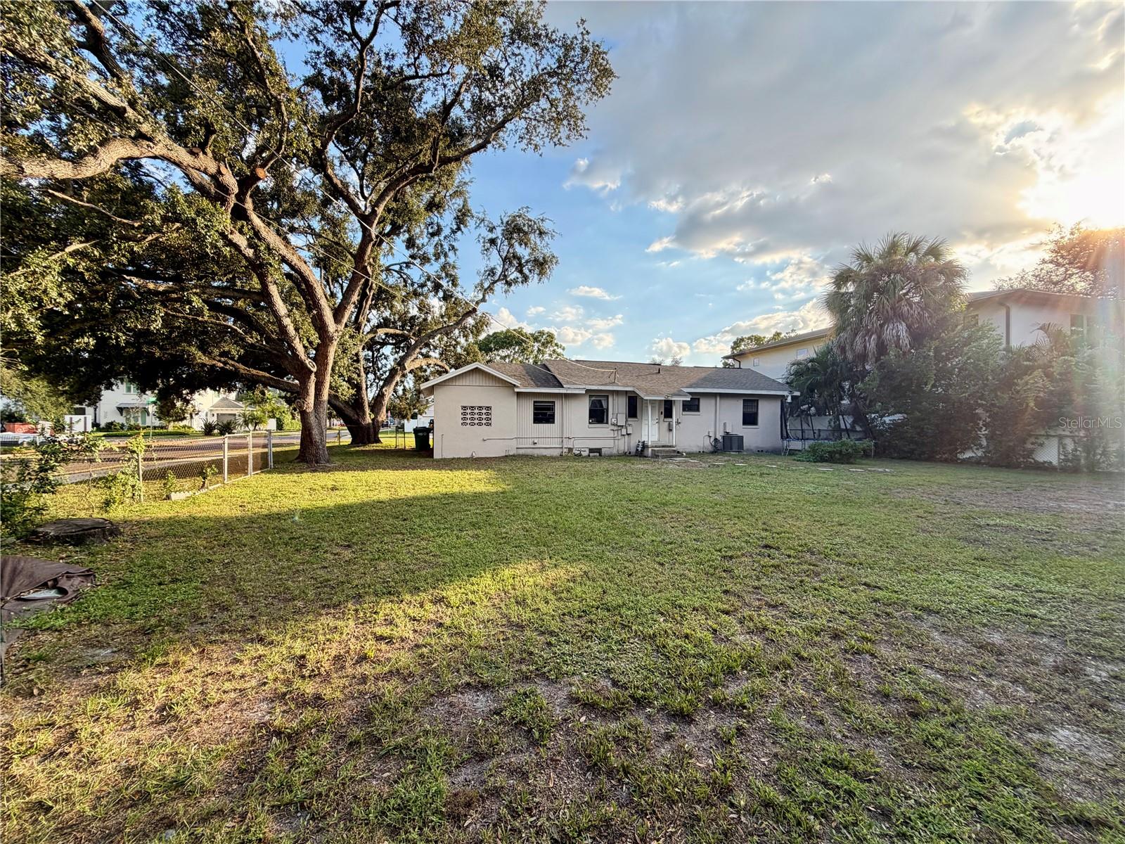 4001 W MULLEN AVENUE, Tampa, FL 33609