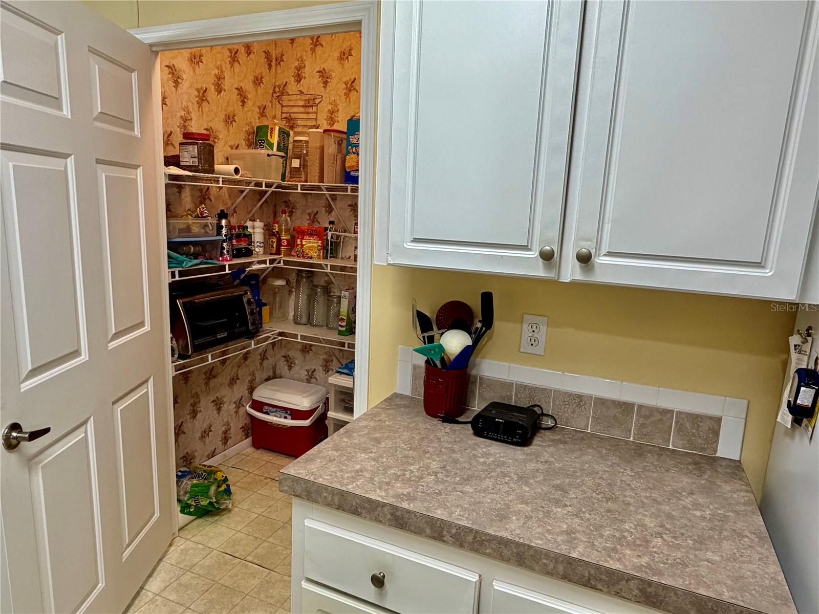 34012 AZALEA DRIVE N, Pinellas Park, FL 33781