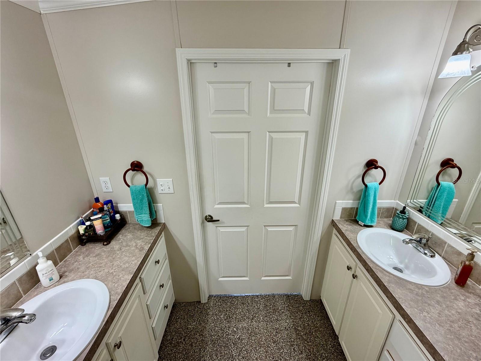 34012 AZALEA DRIVE N, Pinellas Park, FL 33781