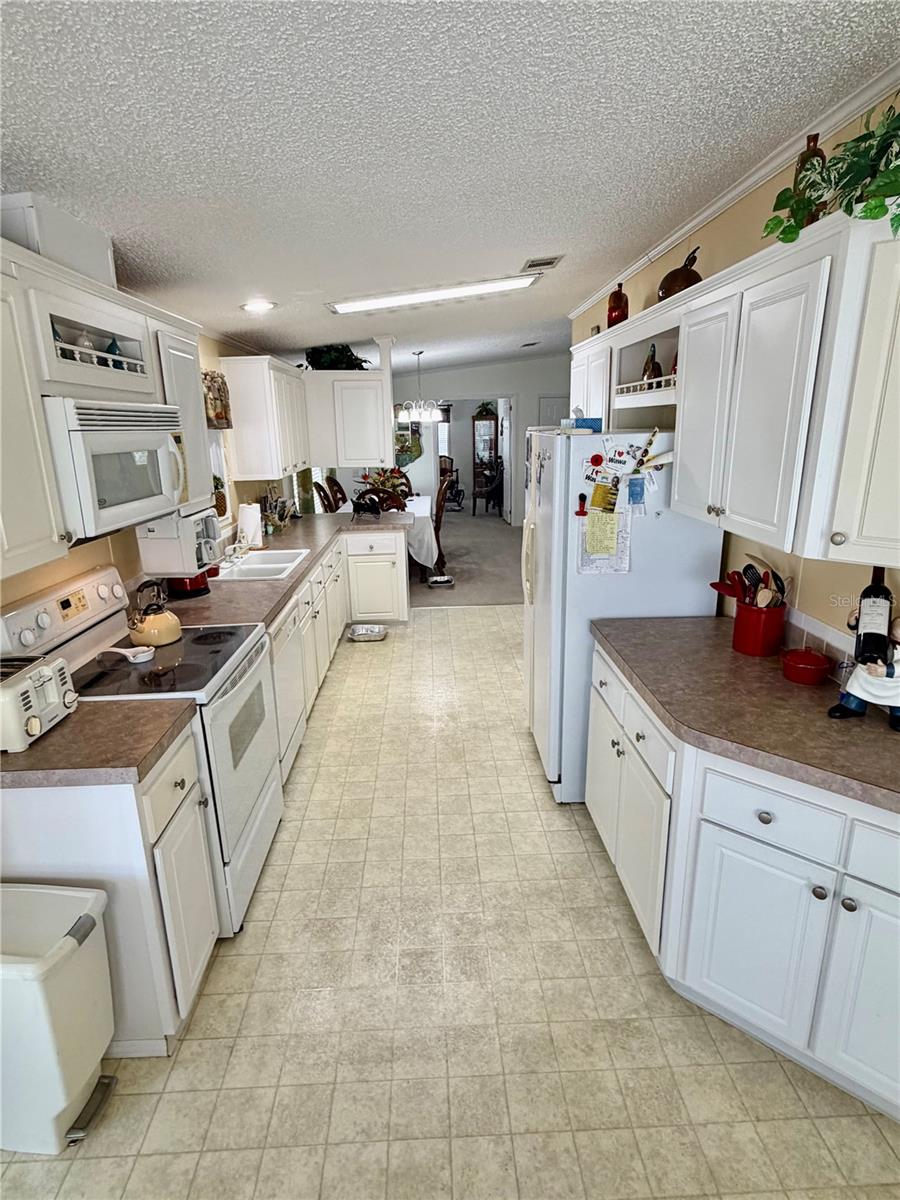 34012 AZALEA DRIVE N, Pinellas Park, FL 33781