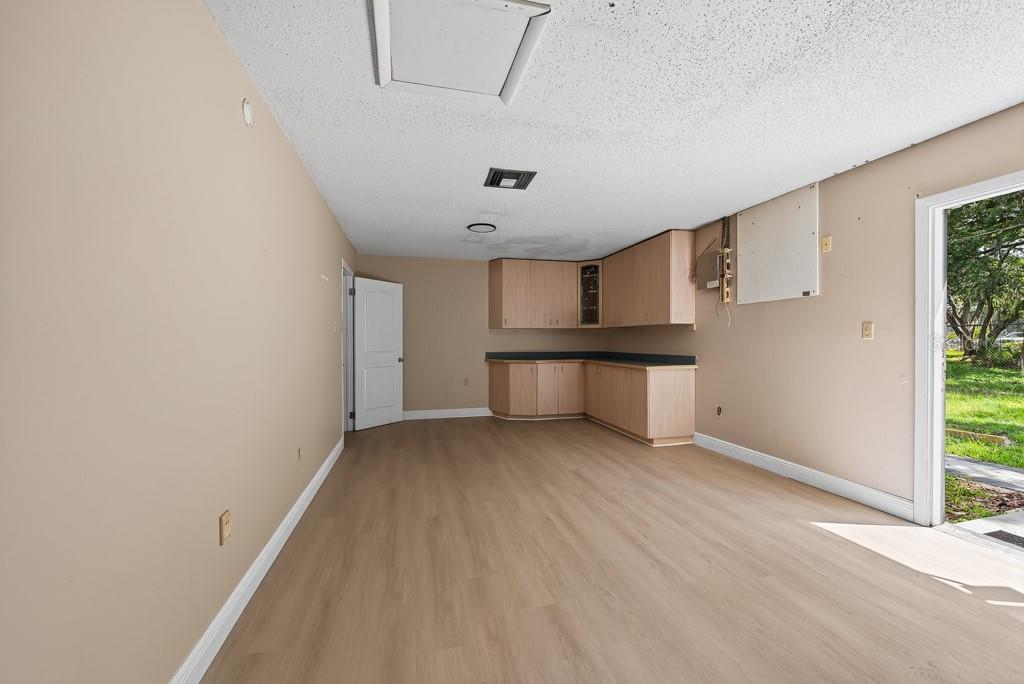 7416 COMMERCE STREET, Riverview, FL 33578