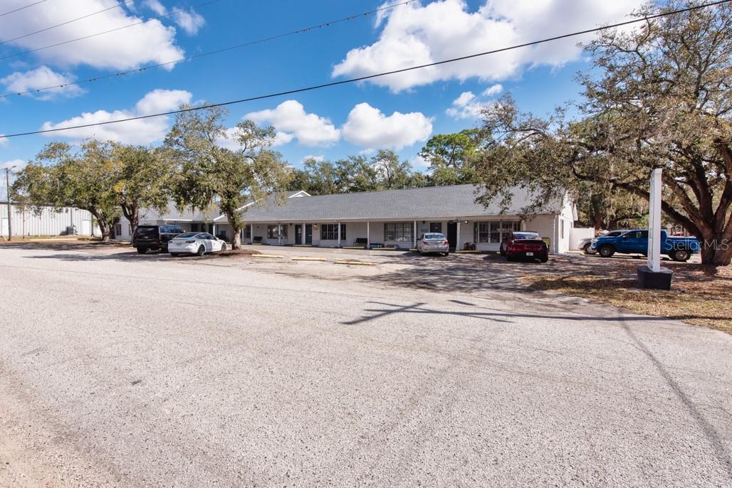 7416 COMMERCE STREET, Riverview, FL 33578