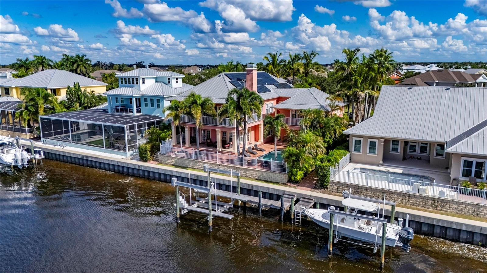 825 ISLEBAY DRIVE, Apollo Beach, FL 33572