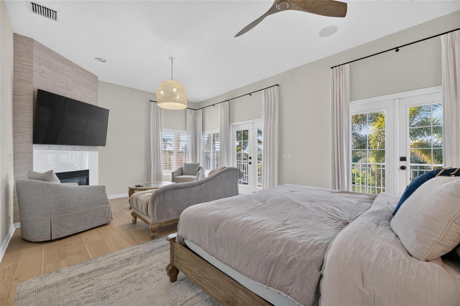 825 ISLEBAY DRIVE, Apollo Beach, FL 33572