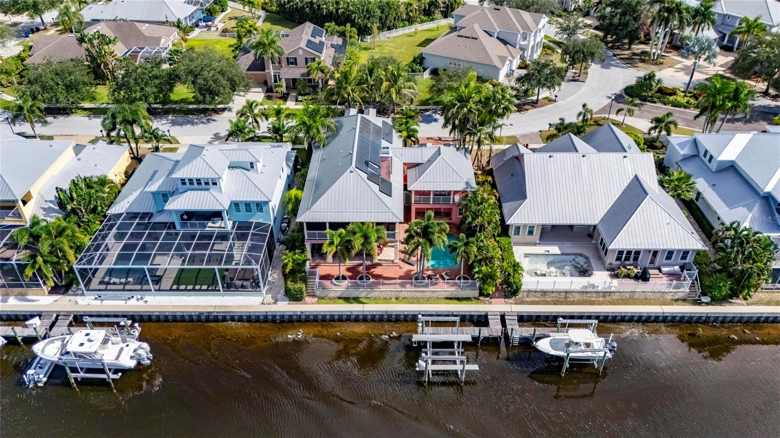 825 ISLEBAY DRIVE, Apollo Beach, FL 33572