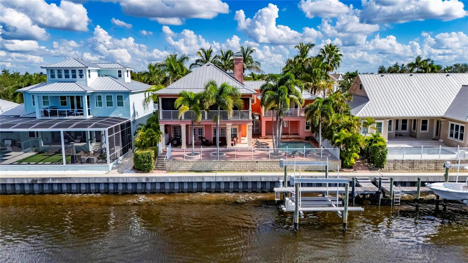 825 ISLEBAY DRIVE, Apollo Beach, FL 33572