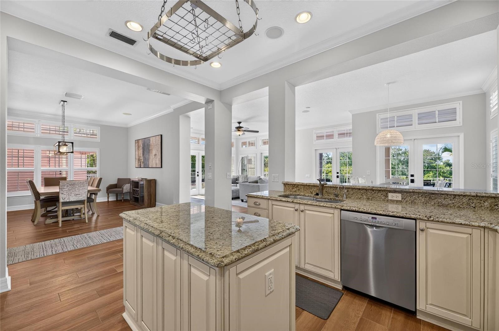 825 ISLEBAY DRIVE, Apollo Beach, FL 33572